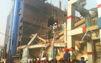 Repulsa ante una nueva tragedia evitable en Bangladesh. Etiquetas de Primark y Mango encontradas en la fábrica