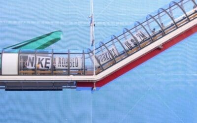 Un trabajador migrante de un proveedor de Nike en Tailandia recibe su indemnización tras cinco años de espera