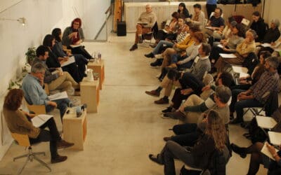 La Campaña Ropa Limpia participa en la primera mesa intersectorial para impulsar la economía de la reutilización